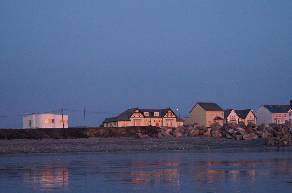 Yha Borth Hostel Екстериор снимка