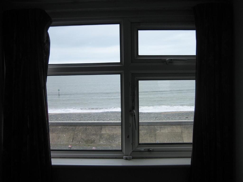 Yha Borth Hostel Екстериор снимка
